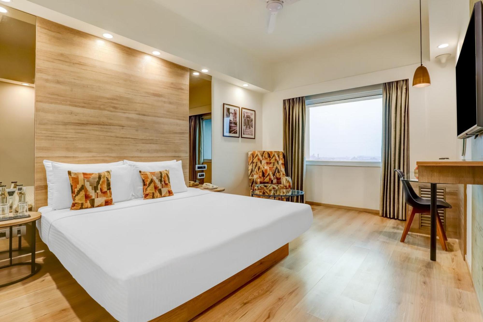 Lemon Tree Premier, Delhi Airport Otel Yeni Delhi Dış mekan fotoğraf A room at the hotel